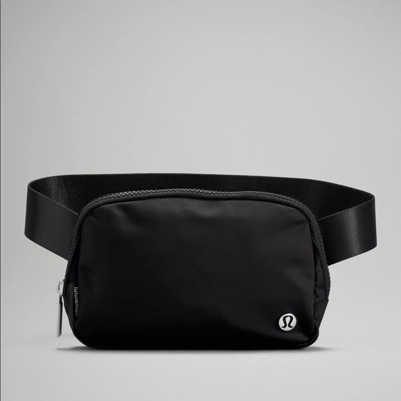 wear everywhere belt bag - NEW from lululemon - Picture 1 of 4